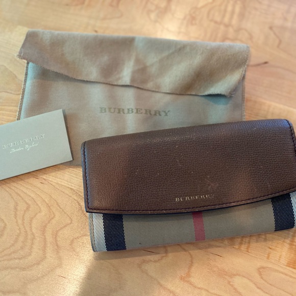 Burberry Brown Wallet - Picture 1 of 5